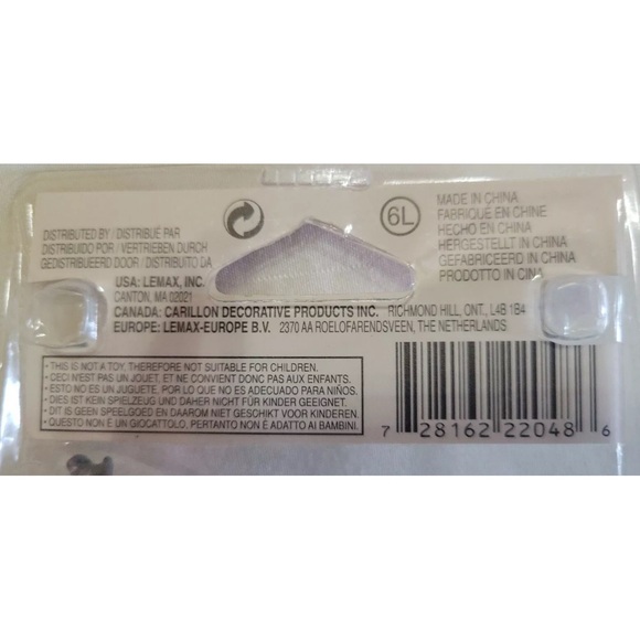 Christmas Town Snowboard Jump Boy Athlete Lemax Figurine 2012. NEW IN PACKAGE. - Picture 4 of 5